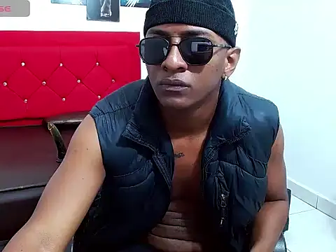 Snapshot of caellt chatting on June 9, 2026, 6:42 pm caellt online show from June 9, 2026, 6:42 pm