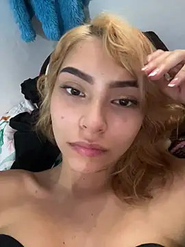 Snapshot of NatalieSterling chatting on June 28, 2026, 3:29 pm NatalieSterling online show from June 28, 2026, 3:29 pm