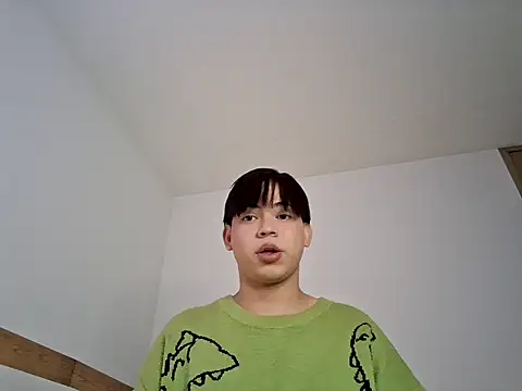 yiso  online show from June 3, 2026, 12:17 pm