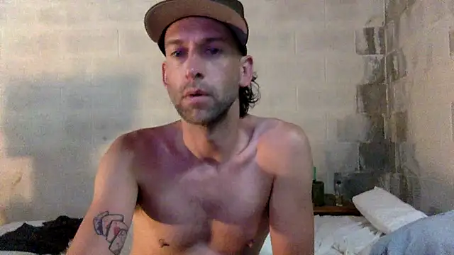 Snapshot of thierrybae chatting on July 18, 2026, 10:07 pm thierrybae online show from July 18, 2026, 10:07 pm