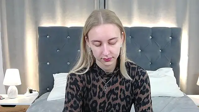 Snapshot of LirienVexx chatting on June 27, 2026, 4:07 am LirienVexx online show from June 27, 2026, 4:07 am