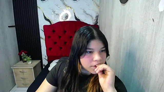tiana wolf online show from June 6, 2026, 12:32 pm