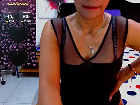 Snapshot of khatya_1998 chatting on June 12, 2026, 8:17 pm khatya 1998 online show from June 12, 2026, 8:17 pm