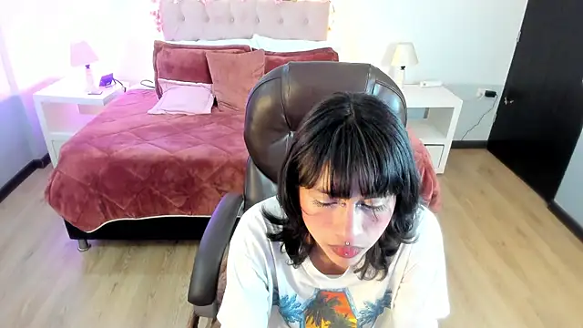 Snapshot of kat_cute__ chatting on June 17, 2026, 3:17 am kat cute online show from June 17, 2026, 3:17 am