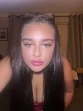 Maceysea  online show from June 3, 2026, 10:36 pm