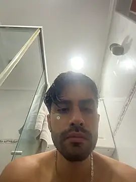 Snapshot of SantiagoMelendez chatting on July 4, 2026, 4:44 pm SantiagoMelendez online show from July 4, 2026, 4:44 pm
