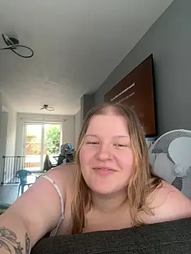 Curvy Vanilla online show from July 27, 2026, 12:45 pm