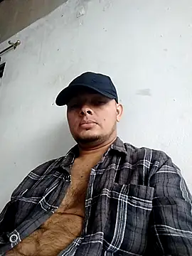 Snapshot of EnzoDesire chatting on July 2, 2026, 5:08 pm EnzoDesire online show from July 2, 2026, 5:08 pm