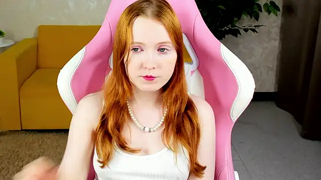 Snapshot of ari-kittyy chatting on July 1, 2026, 4:13 am ari-kittyy online show from July 1, 2026, 4:13 am