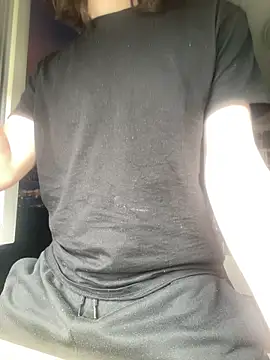 mmmshy online show from June 4, 2026, 3:17 pm