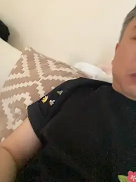 qianduoduo521 online show from July 15, 2026, 8:43 am