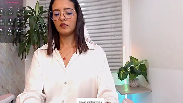 Littlee Ashley online show from July 27, 2026, 11:17 am