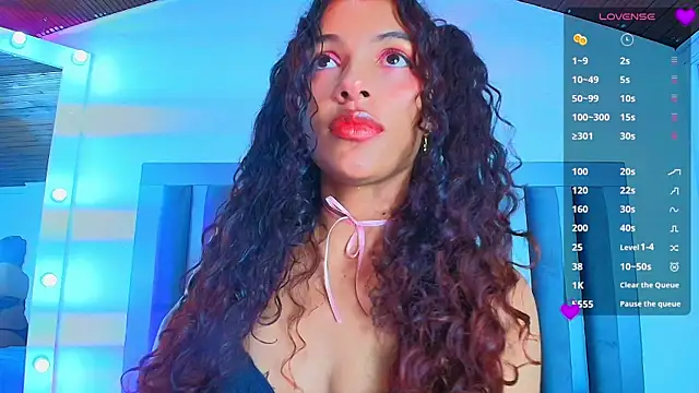 Snapshot of Aylin_valerie chatting on July 2, 2026, 7:31 pm Aylin valerie online show from July 2, 2026, 7:31 pm
