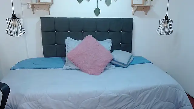 Khalia  online show from July 8, 2026, 7:36 pm