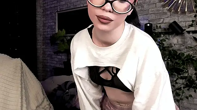 Velvet  Kiss online show from June 12, 2026, 8:39 pm