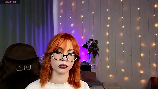 Velvet  Kiss online show from July 21, 2026, 1:34 pm