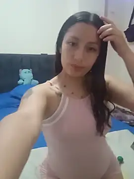 MiaSaen online show from June 10, 2026, 2:02 am