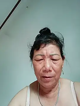 Snapshot of KK_orio chatting on June 11, 2026, 5:04 am KK orio online show from June 11, 2026, 5:04 am
