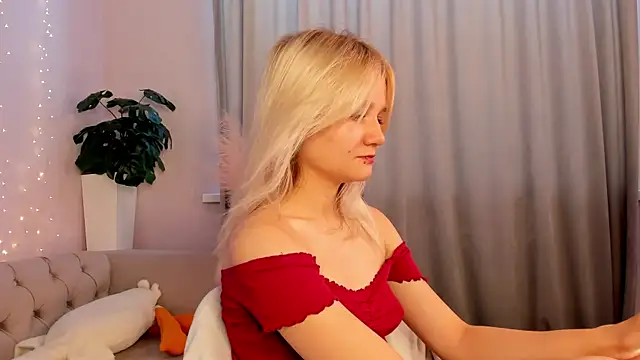 Snapshot of Bunny_Elsy chatting on July 20, 2026, 11:23 am Bunny Elsy online show from July 20, 2026, 11:23 am