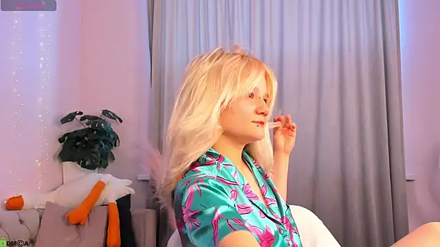 Snapshot of Bunny_Elsy chatting on June 25, 2026, 11:37 am Bunny Elsy online show from June 25, 2026, 11:37 am