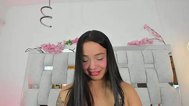 Snapshot of Luna_Juicyberry chatting on June 10, 2026, 6:20 pm Luna Juicyberry online show from June 10, 2026, 6:20 pm