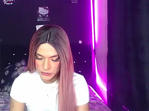 Snapshot of madame_kitty chatting on June 16, 2026, 3:17 am madame kitty online show from June 16, 2026, 3:17 am