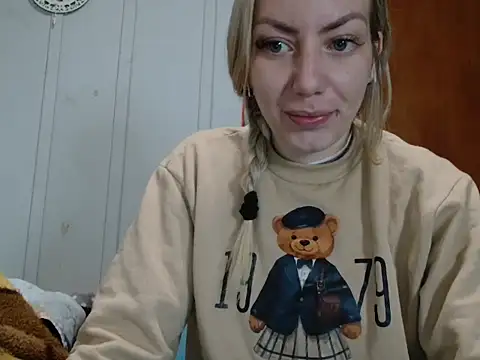 Snapshot of Alana_sc chatting on June 8, 2026, 11:55 am Alana sc online show from June 8, 2026, 11:55 am