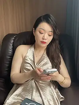 chuchu38677 online show from June 7, 2026, 3:45 am