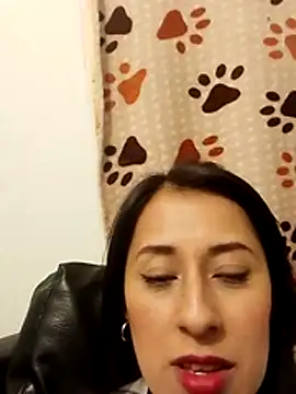 Snapshot of ELY_FE_ chatting on July 12, 2026, 4:35 am ELY FE online show from July 12, 2026, 4:35 am