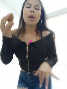  Aisha 20 online show from June 17, 2026, 6:07 pm