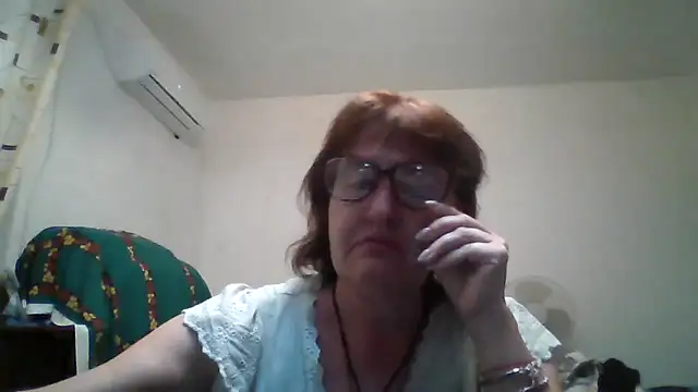 ErikaXShine online show from July 4, 2026, 5:28 pm