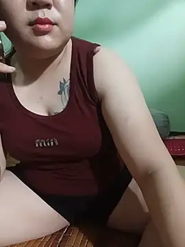 Lisa miu online show from June 17, 2026, 4:06 pm