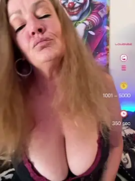 Snapshot of MumGabriela chatting on June 19, 2026, 7:47 am MumGabriela online show from June 19, 2026, 7:47 am