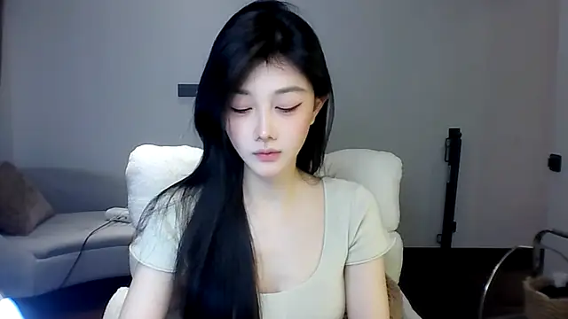 Snapshot of SylvieMaya chatting on July 20, 2026, 3:58 pm SylvieMaya online show from July 20, 2026, 3:58 pm