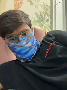 Snapshot of dreamy_boy chatting on June 11, 2026, 4:42 am dreamy boy online show from June 11, 2026, 4:42 am