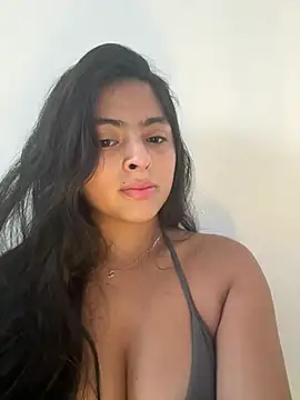 canelareina online show from July 15, 2026, 8:27 pm