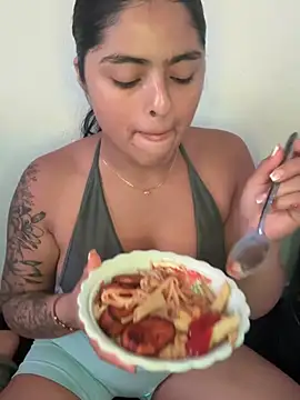 canelareina online show from July 8, 2026, 9:26 pm