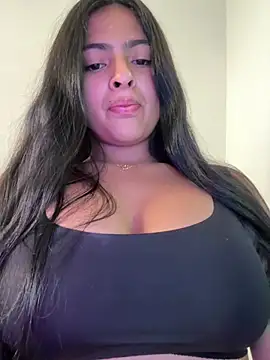 canelareina online show from June 17, 2026, 8:19 pm
