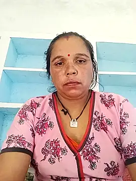 Snapshot of Cute_simmy56 chatting on June 14, 2026, 4:57 am Cute simmy56 online show from June 14, 2026, 4:57 am