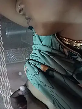 Snapshot of sexybhabi114 chatting on August 8, 2026, 5:53 pm sexybhabi114 online show from August 8, 2026, 5:53 pm