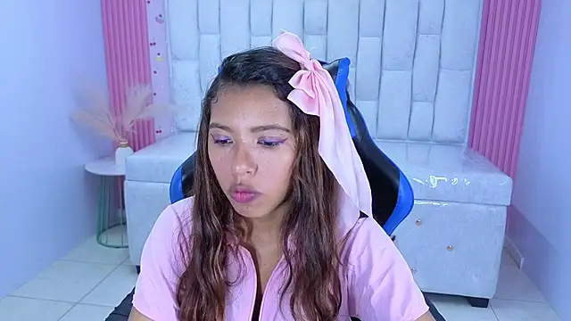 lisa s1 online show from June 11, 2026, 12:32 am