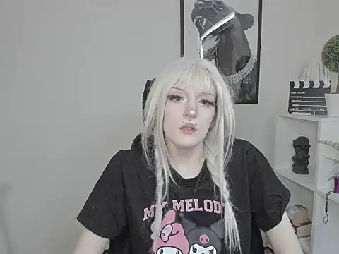 NikaDream online show from July 13, 2026, 12:37 pm