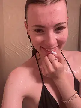 AlisaRussel online show from June 30, 2026, 1:55 pm