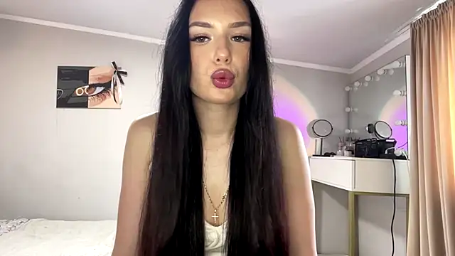 Snapshot of amelialiana chatting on June 15, 2026, 9:20 am amelialiana online show from June 15, 2026, 9:20 am