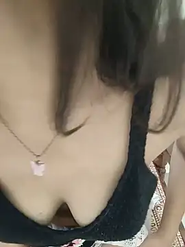 Snapshot of Hottness_Vamika chatting on July 11, 2026, 3:29 am Hottness Vamika online show from July 11, 2026, 3:29 am