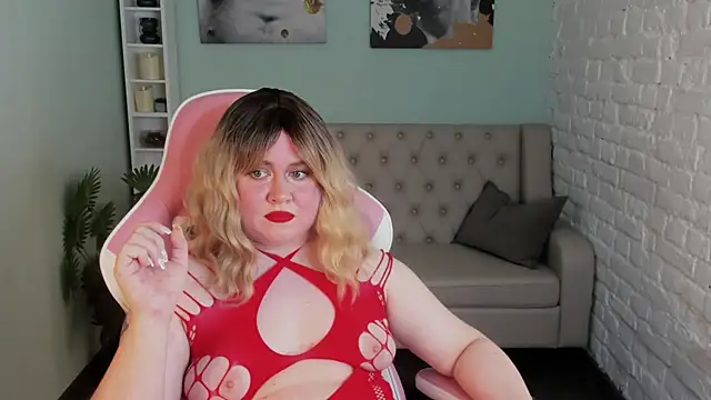 Snapshot of Goddess_Ellis chatting on June 19, 2026, 2:12 pm Goddess Ellis online show from June 19, 2026, 2:12 pm