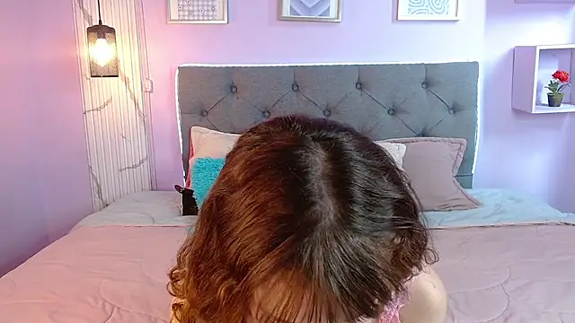Evelynn fox  online show from August 5, 2026, 7:52 pm