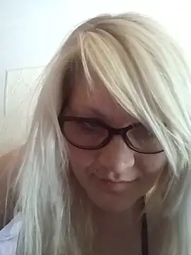 Snapshot of WorryingFaille chatting on June 15, 2026, 12:27 pm WorryingFaille online show from June 15, 2026, 12:27 pm
