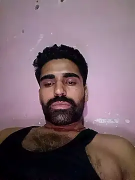 cuteboyaadi online show from June 23, 2026, 7:23 pm