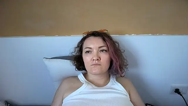 KoliberiSouls online show from June 16, 2026, 8:03 am